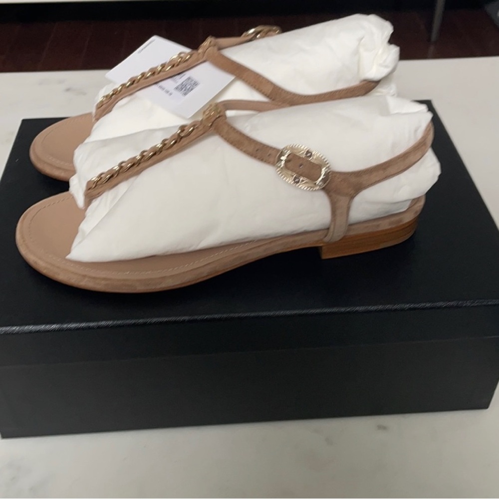 Chanel Beige Thong Sandal With Chain Detail NWT 36 - Picture 4 of 9